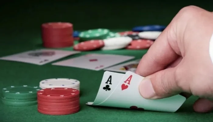 Đền làng trong xì dách