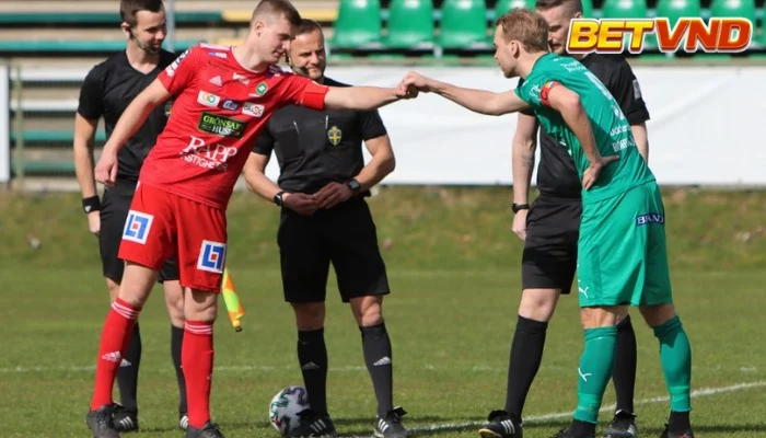 Soi kèo giao bóng trước